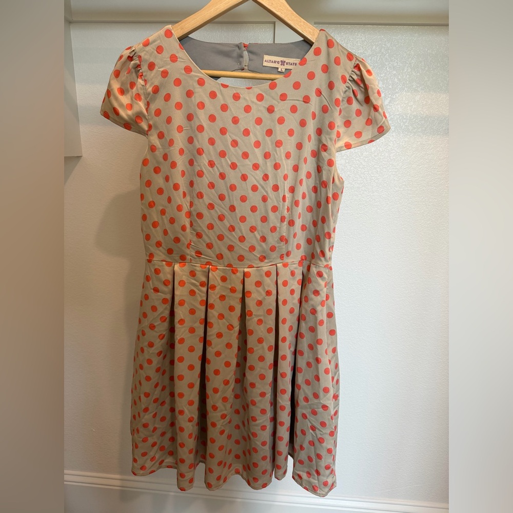 Altar’d State Polka Dot Dress Large NWT Tan Coral Open Back